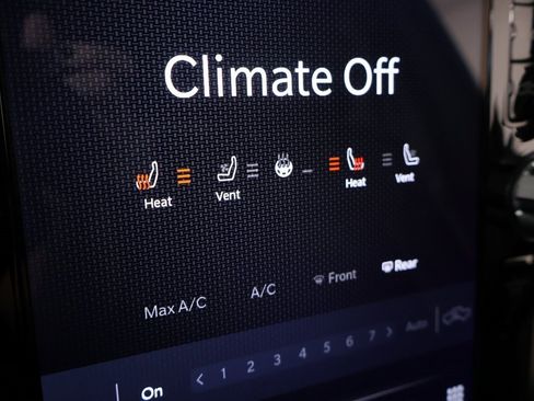 Used 2023 RAM 1500 Limited w/ Night Edition image 8