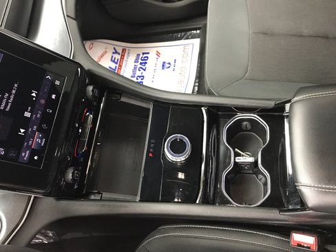 Used 2023 Jeep Grand Cherokee L Laredo w/ Luxury Tech Group I image 11