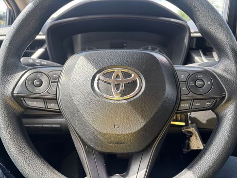 Used 2025 Toyota Corolla LE FWD image 25