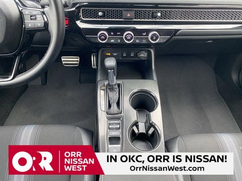 Used 2025 Honda Civic Sport image 26