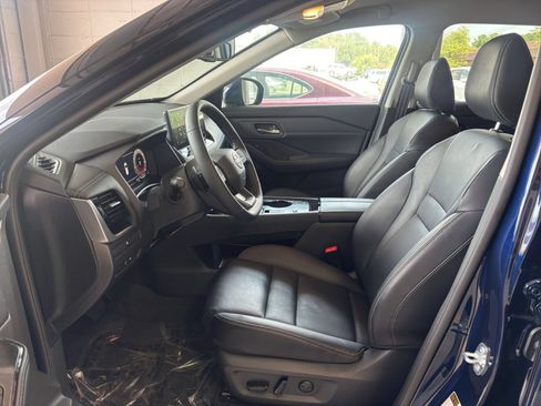 Used 2026 Nissan Rogue SL FWD image 29