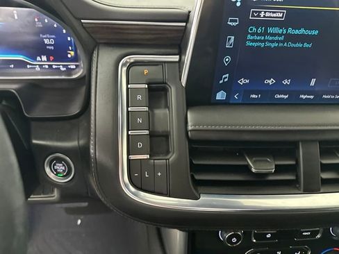 Used 2023 Chevrolet Tahoe Z71 w/ Luxury Package image 20