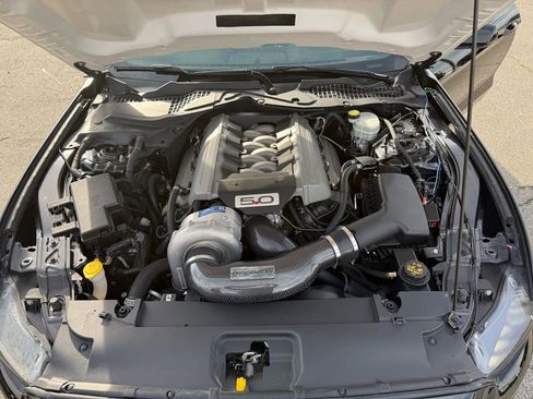 Used 2015 Ford Mustang GT image 11