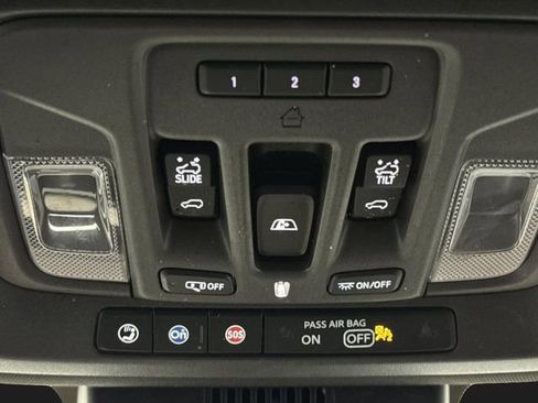 Used 2025 GMC Sierra 3500 Denali image 29