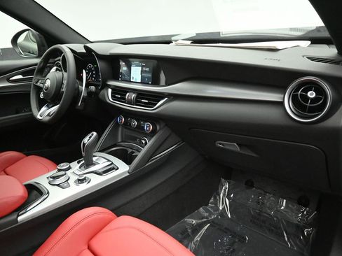 New 2025 Alfa Romeo Stelvio Sprint w/ Veloce Package image 29