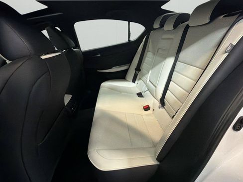 Used 2022 Lexus IS 350 F Sport RWD image 11