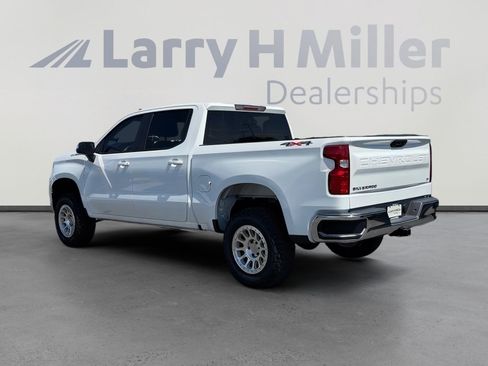 Used 2024 Chevrolet Silverado 1500 LT AWD/4WD image 3