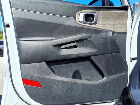 Certified 2022 Kia Sorento S image 22