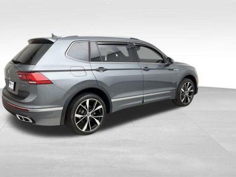 Used 2024 Volkswagen Tiguan SEL R-Line AWD/4WD image 2