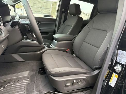 New 2026 Chevrolet Colorado LT image 18