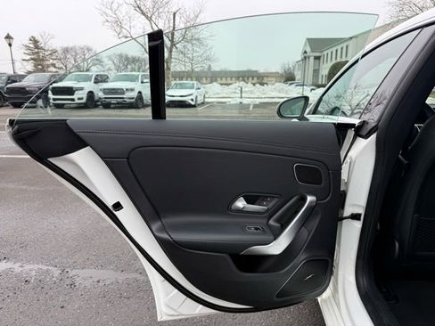 Used 2021 Mercedes-Benz CLA 250 4MATIC image 25