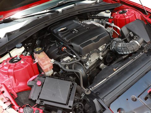 Used 2022 Chevrolet Camaro LT RWD image 51