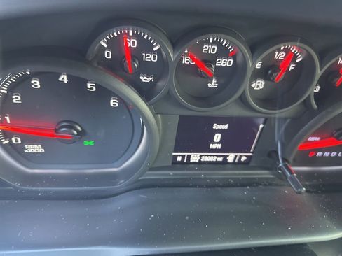 Used 2022 Chevrolet Silverado 2500 Custom w/ Custom Value Package image 6