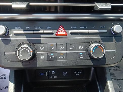 Used 2025 Hyundai Tucson SE FWD image 23