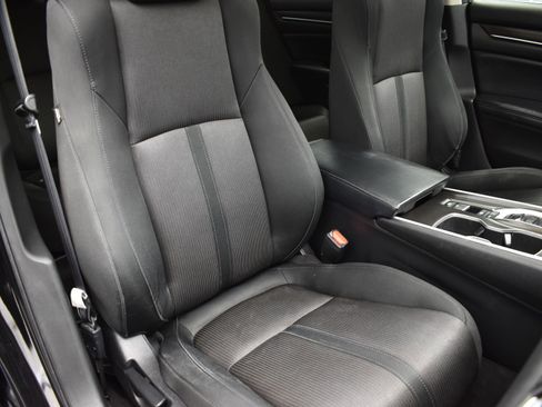 Used 2018 Honda Accord EX image 38