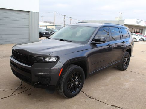 Used 2024 Jeep Grand Cherokee L Laredo image 58