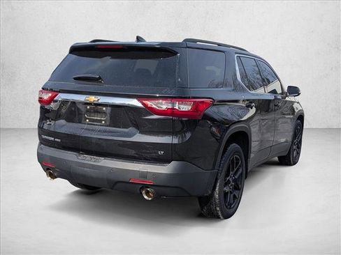 Used 2021 Chevrolet Traverse LT image 5