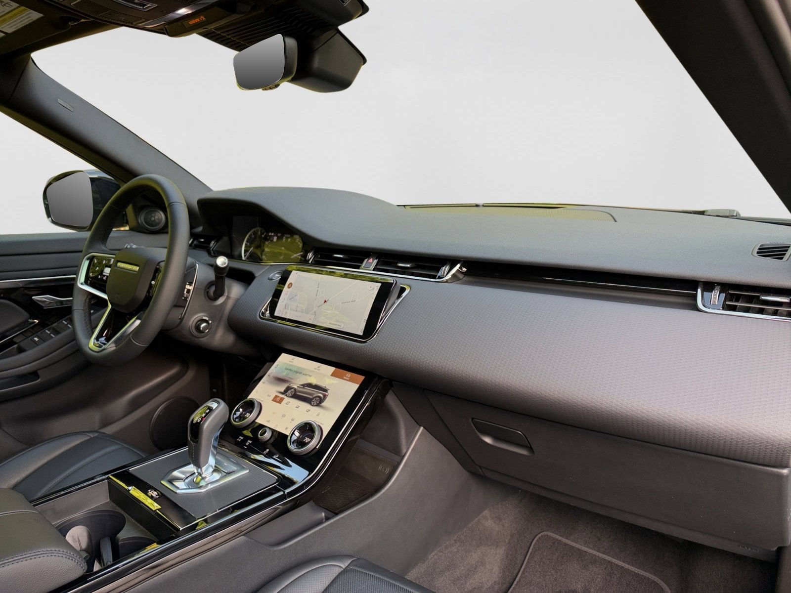 Certified 2023 Land Rover Range Rover Evoque R-Dynamic S AWD/4WD image 23