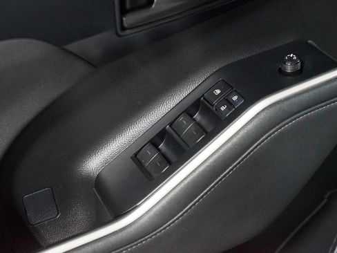 Used 2023 Toyota Highlander L FWD image 30