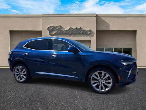 Used 2023 Buick Envision Avenir image 1
