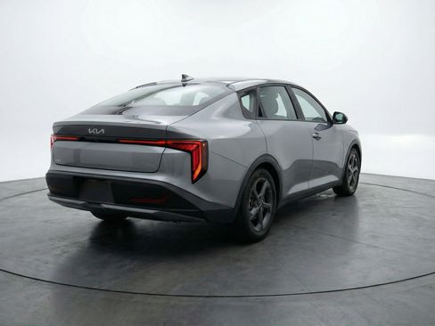 Used 2025 Kia K4 FWD image 9