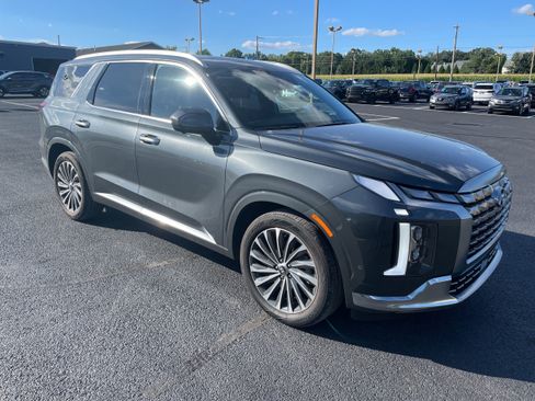 Used 2023 Hyundai Palisade Calligraphy w/ Cargo Package AWD/4WD image 8