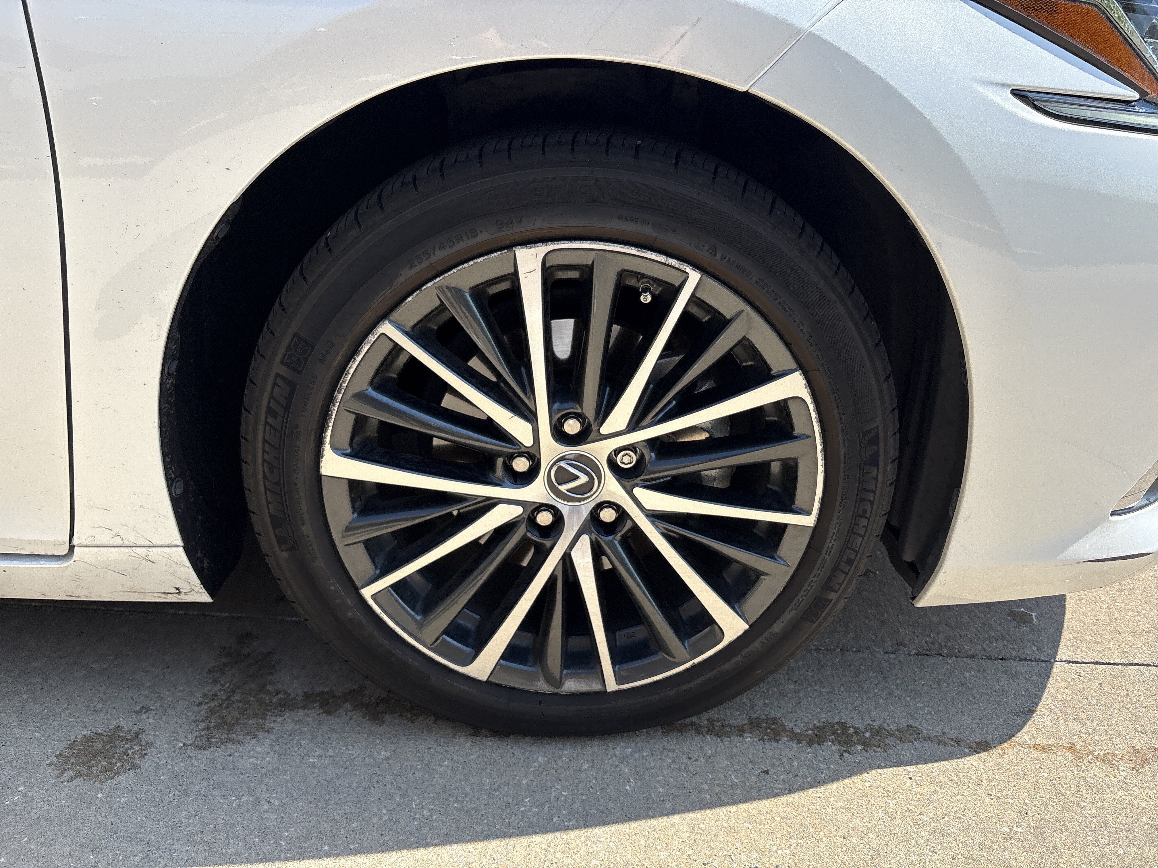 Used 2024 Lexus ES 300h w/ Premium Package FWD image 13