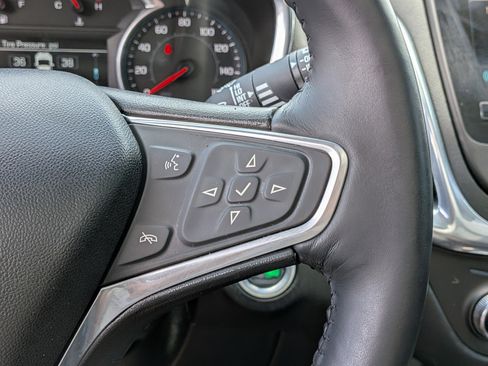 Used 2018 Chevrolet Equinox LT FWD image 27