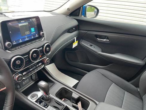 Used 2024 Nissan Sentra SV w/ All-Weather Package FWD image 9
