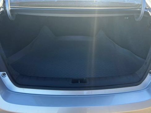 Used 2015 Honda Accord EX-L image 9