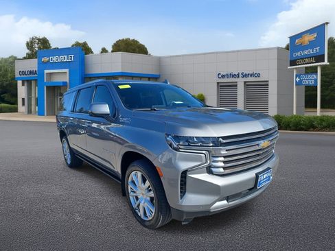 Used 2023 Chevrolet Suburban High Country w/ Premium Package 2 image 2