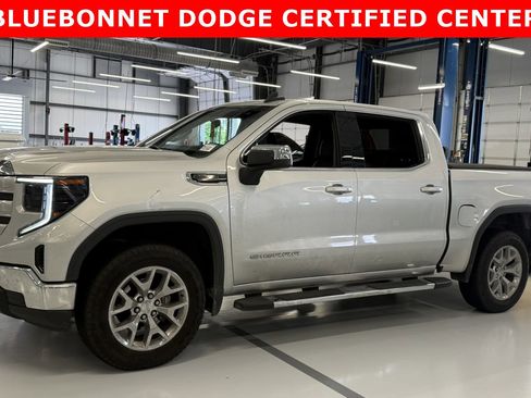 Used 2022 GMC Sierra 1500 SLE image 11