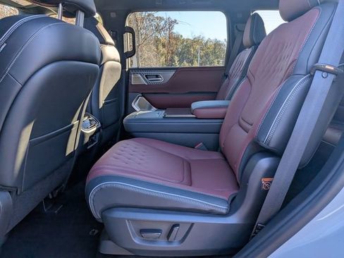 New 2026 INFINITI QX80 Autograph w/ Premium Cargo Package image 13