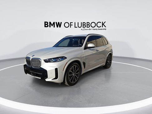 Used 2026 BMW X5 xDrive50e w/ M Sport Package image 5