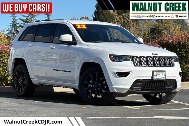 Certified 2022 Jeep Grand Cherokee Laredo X AWD/4WD image 1