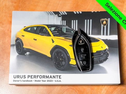 Used 2023 Lamborghini Urus Performante AWD/4WD image 67
