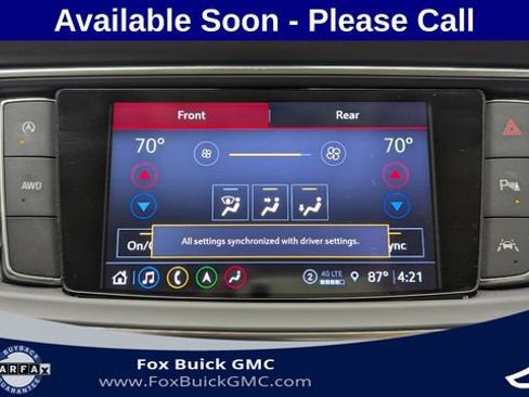 Used 2024 Buick Enclave Essence w/ Sound and Sites Package AWD/4WD image 15