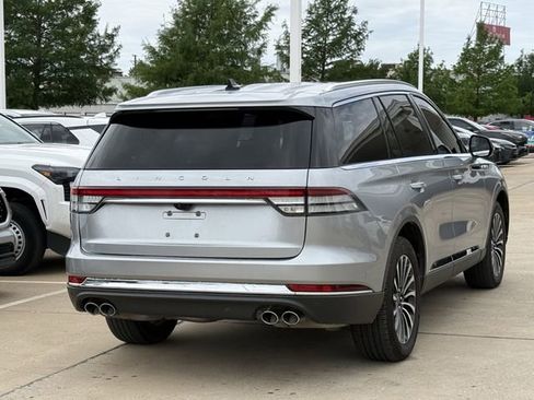 Used 2023 Lincoln Aviator Reserve w/ Equipment Group 201A AWD/4WD image 4