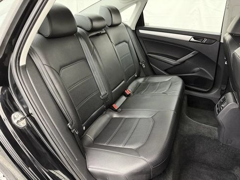 Used 2013 Volkswagen Passat 2.5 SE FWD image 17