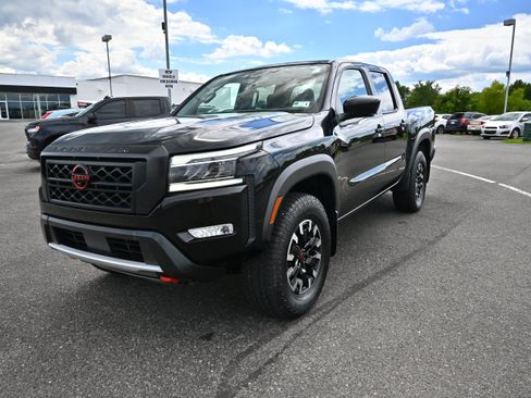 Certified 2024 Nissan Frontier PRO-4X w/ Pro Convenience Package AWD/4WD image 4