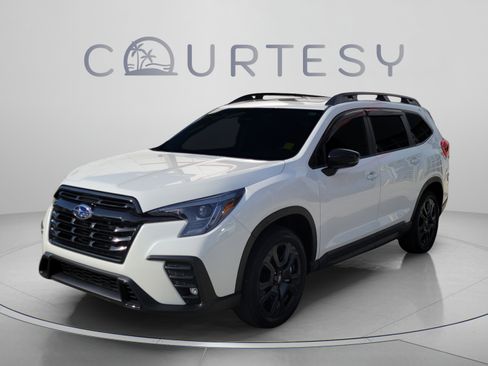 Used 2025 Subaru Ascent Onyx Edition AWD/4WD image 1
