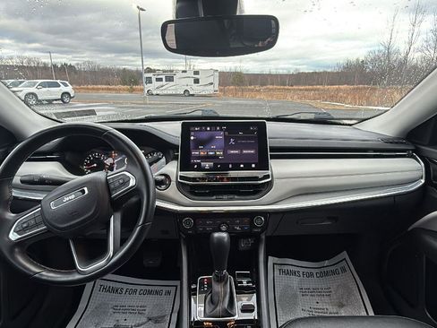 Used 2022 Jeep Compass Limited image 25