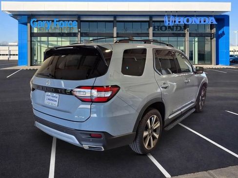 Used 2024 Honda Pilot Elite image 2