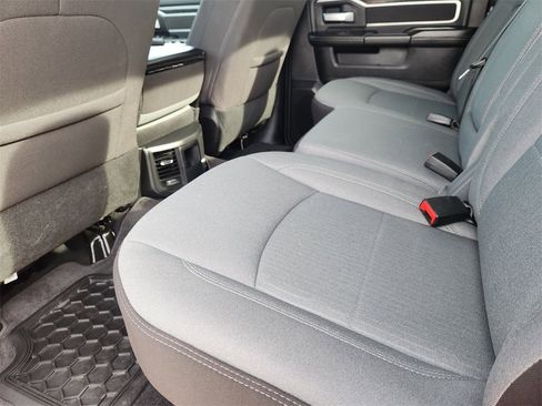 Used 2024 RAM 2500 Big Horn w/ Bed Utility Group image 32