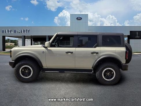 New 2026 Ford Bronco Outer Banks w/ Sasquatch Package AWD/4WD image 2