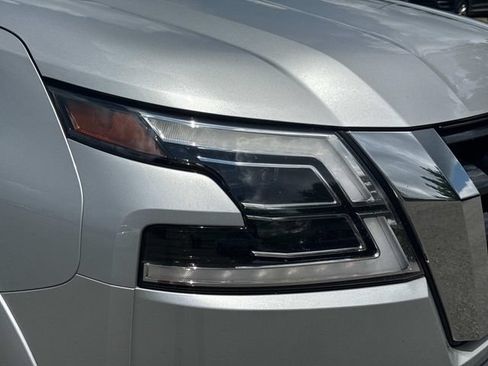 Certified 2023 Nissan Rogue SV AWD/4WD image 46