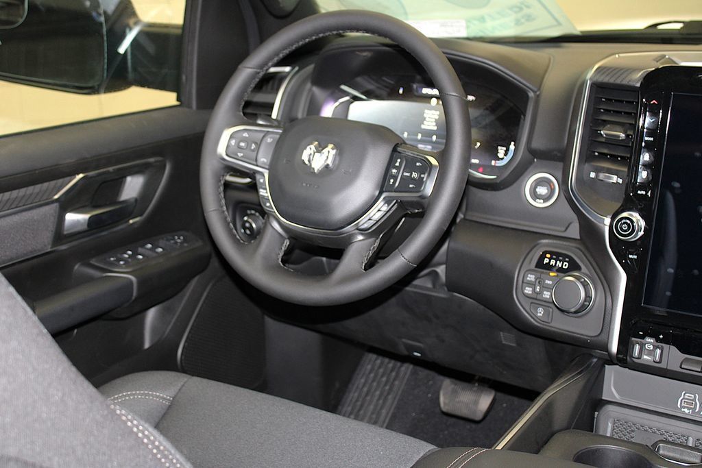 New 2026 RAM 1500 Big Horn AWD/4WD image 13
