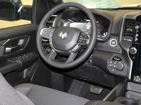 New 2026 RAM 1500 Big Horn AWD/4WD image 13