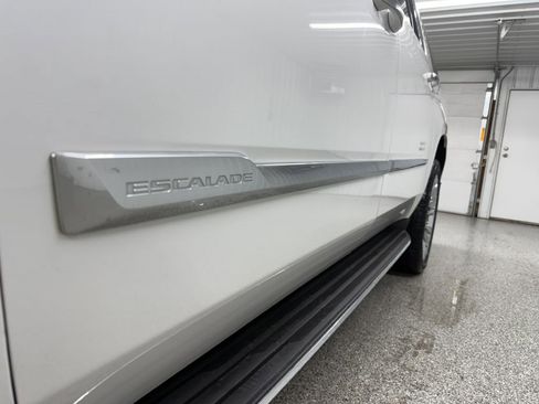 Used 2017 Cadillac Escalade ESV Premium Luxury w/ LPO, Radiant Package image 8