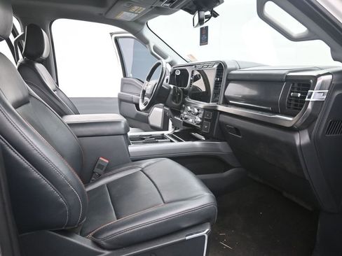 Certified 2024 Ford F250 Lariat w/ Tremor Off-Road Package AWD/4WD image 24